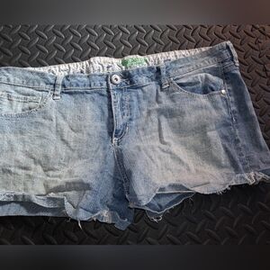 ARIZONA Denim Cutoff Women’s Shorts  Size 17-